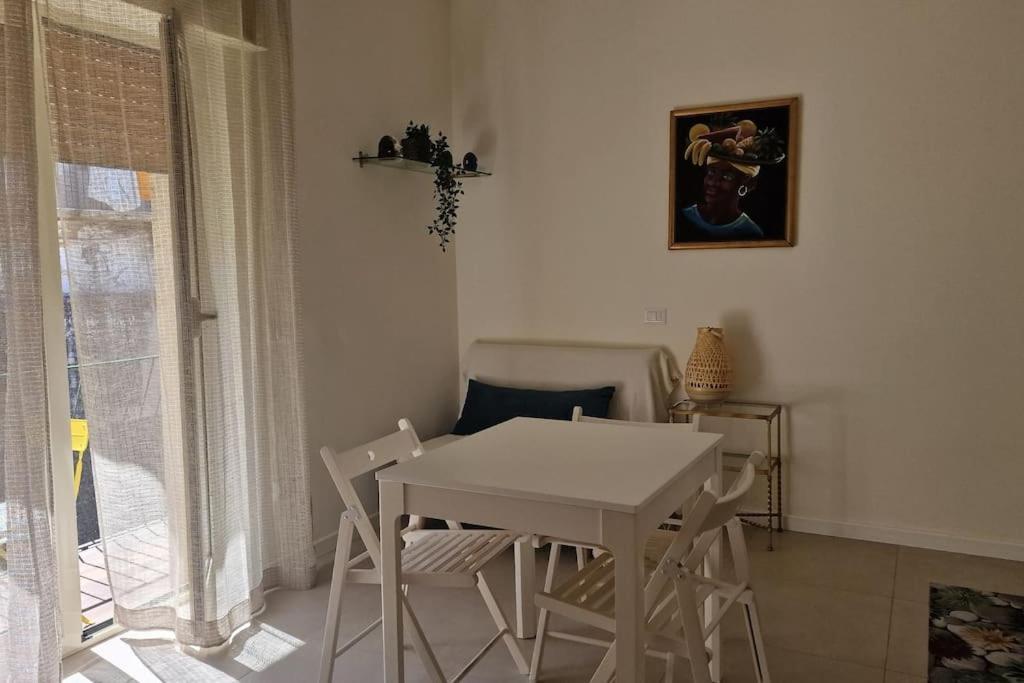 Piccolo Appartamento Di Charme Napoli Exterior foto