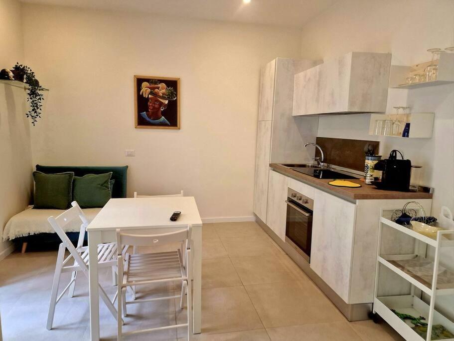 Piccolo Appartamento Di Charme Napoli Exterior foto